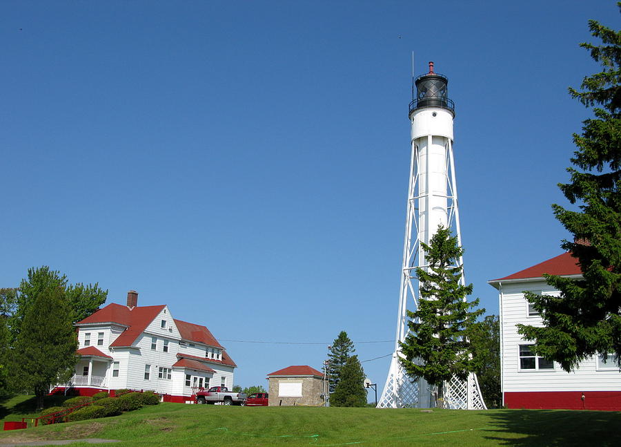 Sturgeon Bay Ship Canal Lighthouse Photograph by Cindy Kellogg