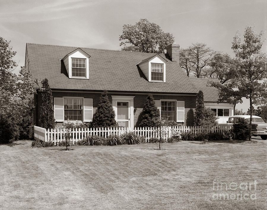 Suburban House With Picket Fence Photograph by H. Armstrong Roberts/ClassicStock