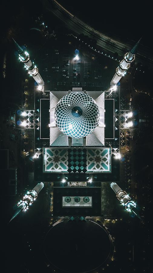 Mosque Photograph - Sultan Mosque by Izuddin Helmi Adnan Mosque Photograph - Sultan Mosque by Izuddin Helmi Adnan