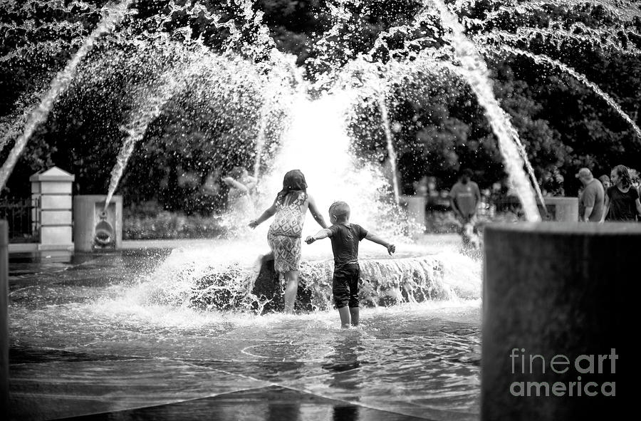 Charleston Summer Fun at Waterfront Park Photograph by John Rizzuto