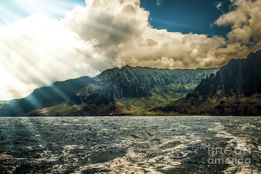 Sun Rays On Na Pali Coast Photograph by Blake Webster
