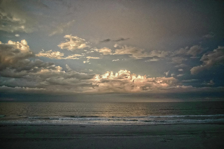 Sundown at the Shore Photograph by Judy Hall-Folde