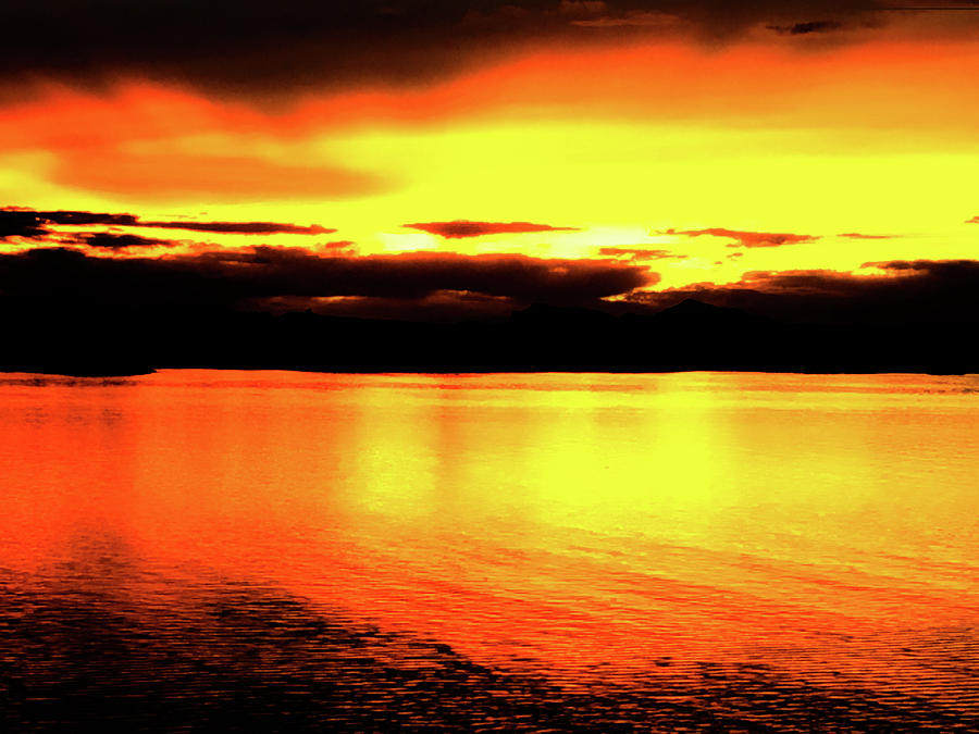 Sundown Over Lake Havasu Photograph by Charles Benavidez
