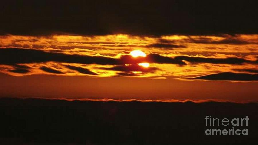 Sun raise 4 Photograph by Tyrone Hart