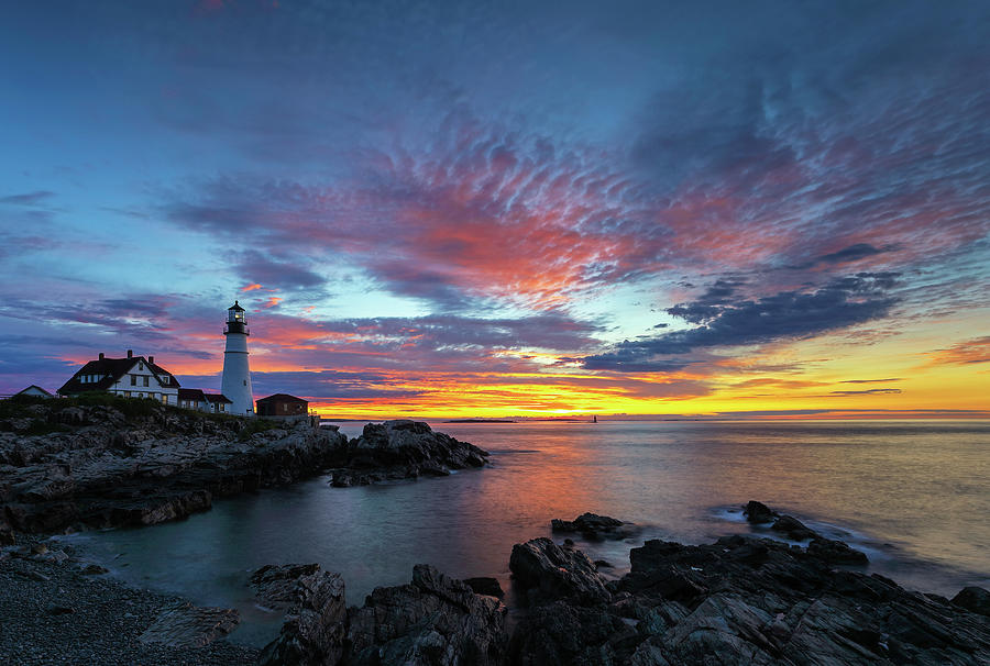 Sunrise at Portland Head Light Photograph by Juergen Roth