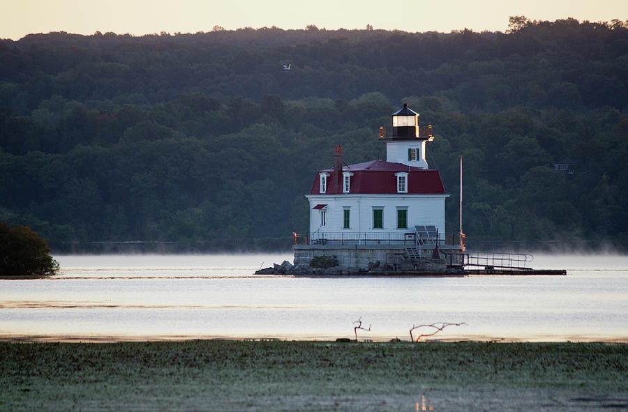 Sunrise at the Esopus Lighthouse Photograph by Jeff Severson