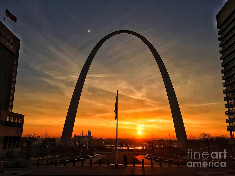 Gateway Arch St Louis Missouri at Sunset Photo Photograph Cool Wall Decor  Art Print Poster 18x12