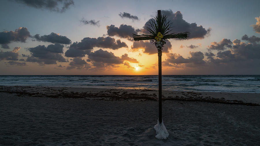 Sunrise Easter Cross Delray Beach Florida Photograph by Lawrence S Richardson Jr