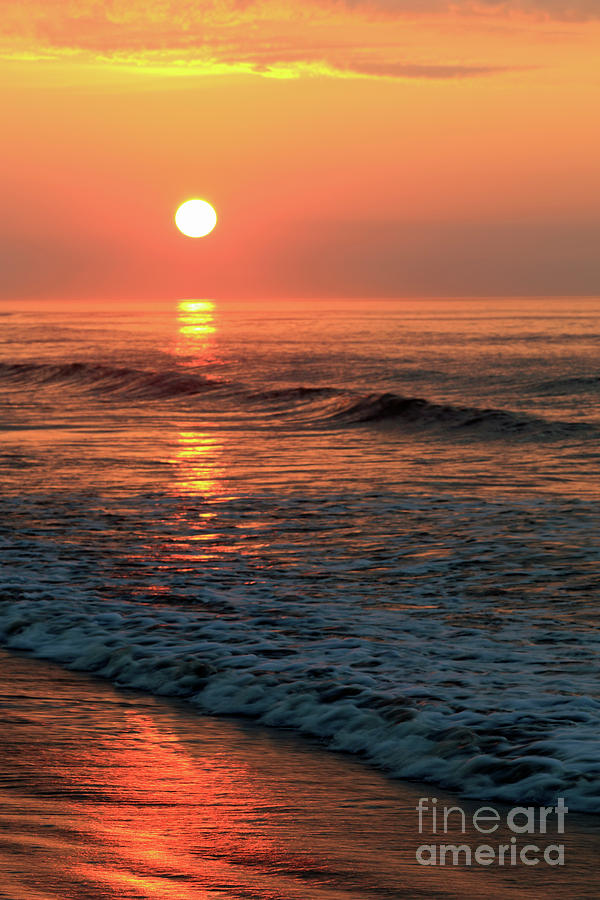 File:Sunrise in Wildwood New Jersey with Atlantic Ocean looking  northeast.jpg - Wikipedia