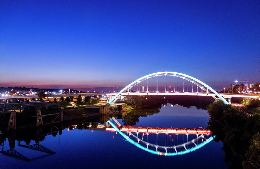 Sunrise over the Gateway Boulevard bridge Korean War Veterans Memorial Bridge in Nashville, TN by Tom Blizzard Sunrise over the Gateway Boulevard bridge Korean War Veterans Memorial Bridge in Nashville, TN by Tom Blizzard