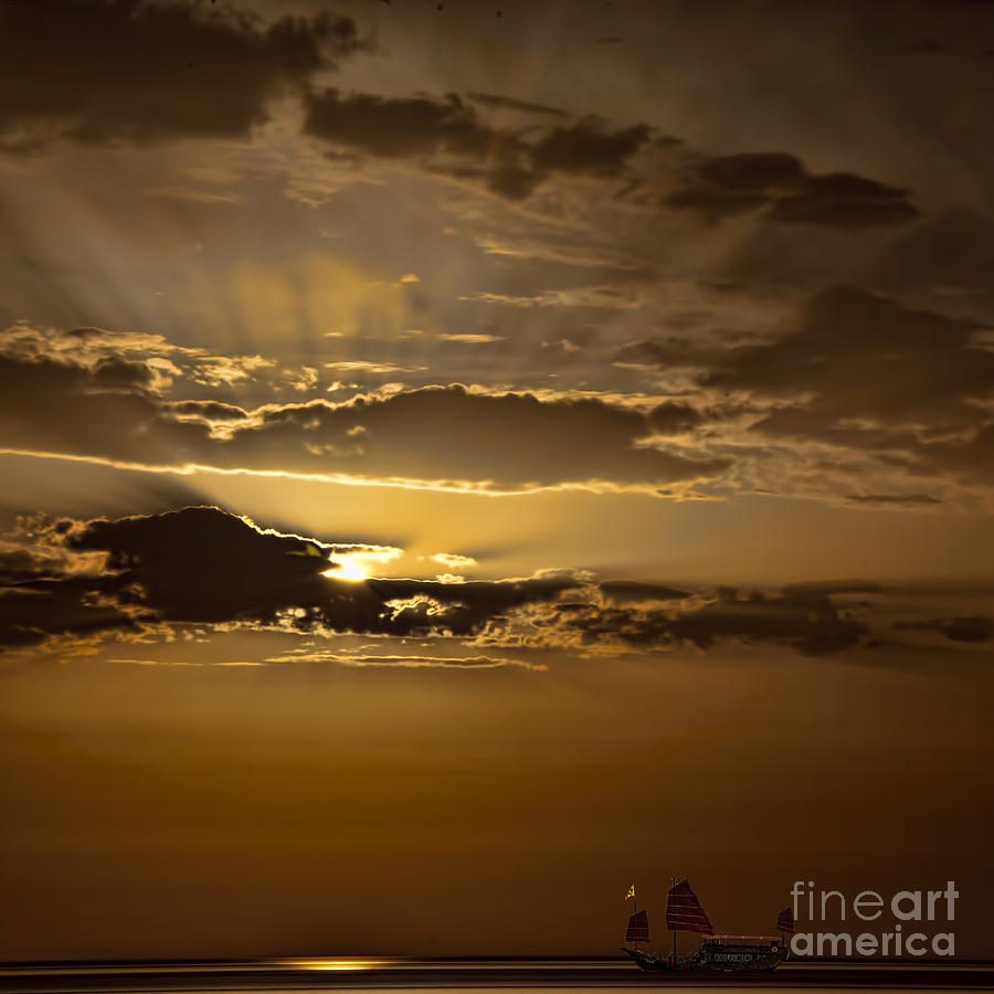 Sunset and Sanpan Photograph by Shirley Mangini