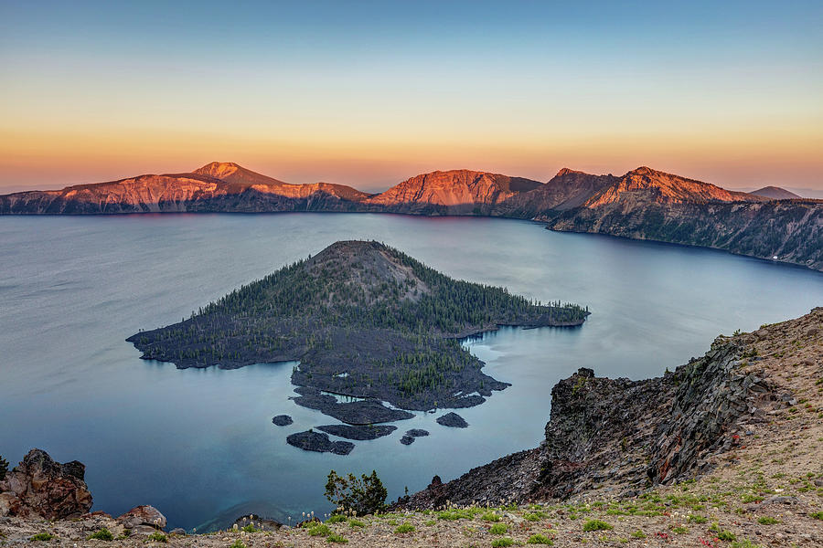 Sunset at Crater lake Photograph by Pierre Leclerc Photography