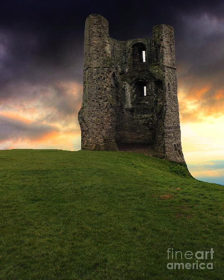 Sunset at Hadleigh Castle Photograph by Vicki Spindler