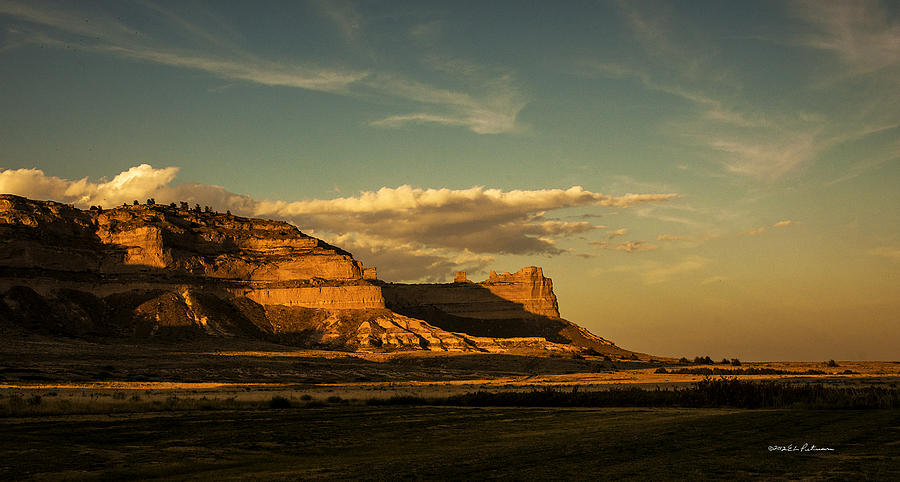 Sunset At Scotts Bluff National Monument Photograph by Ed Peterson