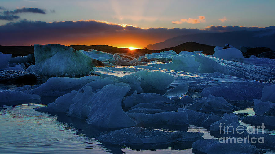 Sunset at the Iceberg Lagoon Photograph by Jerry Fornarotto