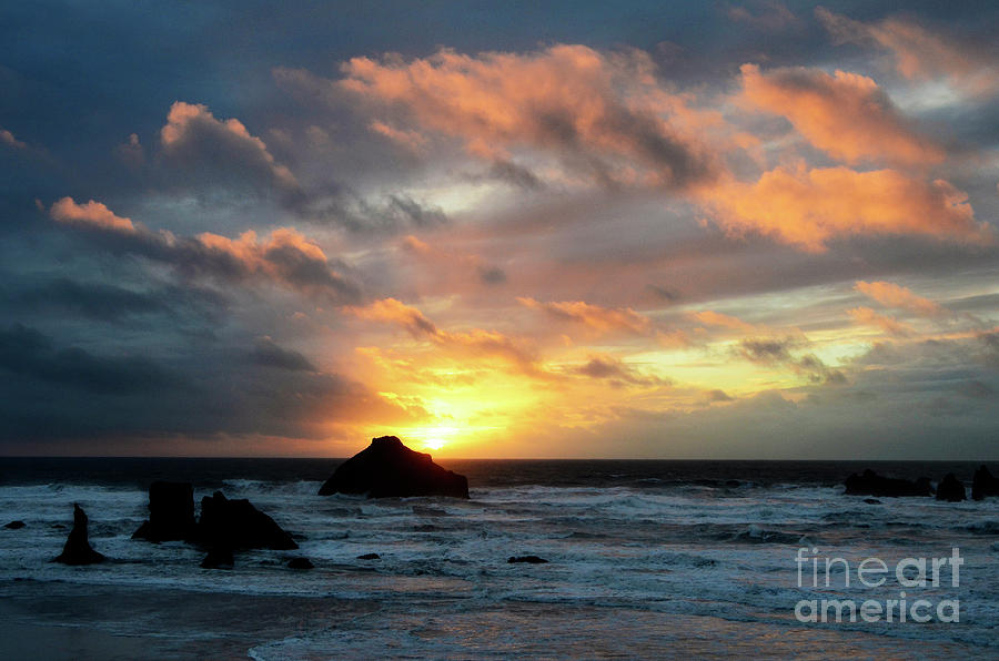 Sunset Bandon By The Sea Photograph by Bob Christopher