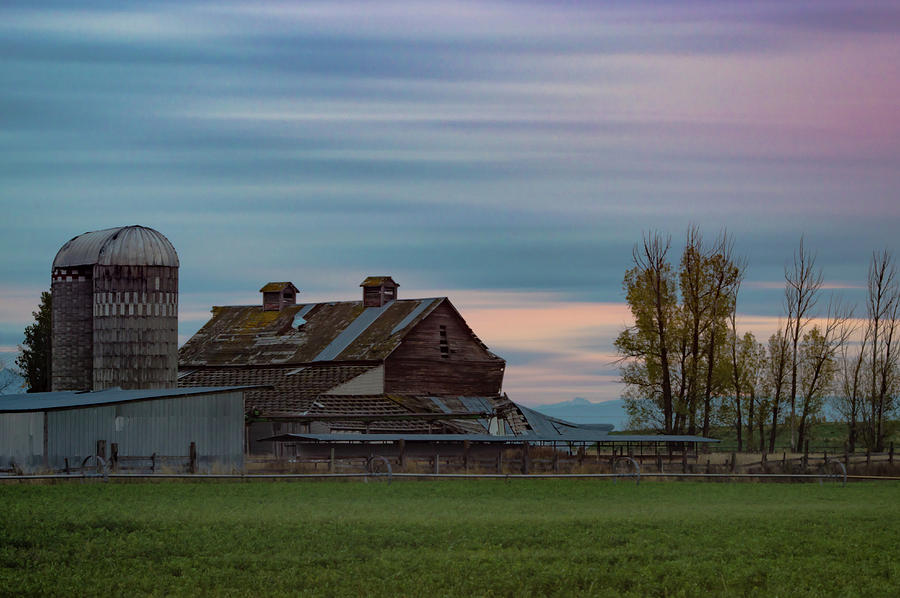 Sunset Barn Photograph by Jedediah Hohf
