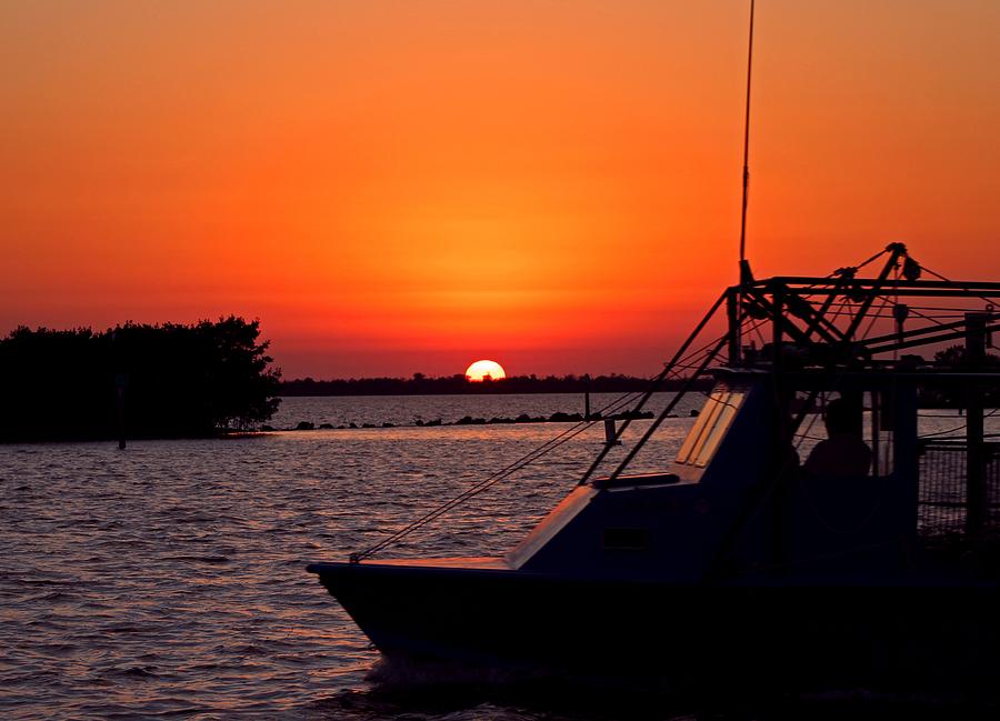 Sunset Boat Ride Photograph by Michiale Schneider