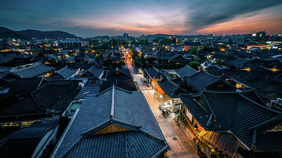 Sunset in Jeonju - South Korea - Travel photography Photograph by Giuseppe Milo