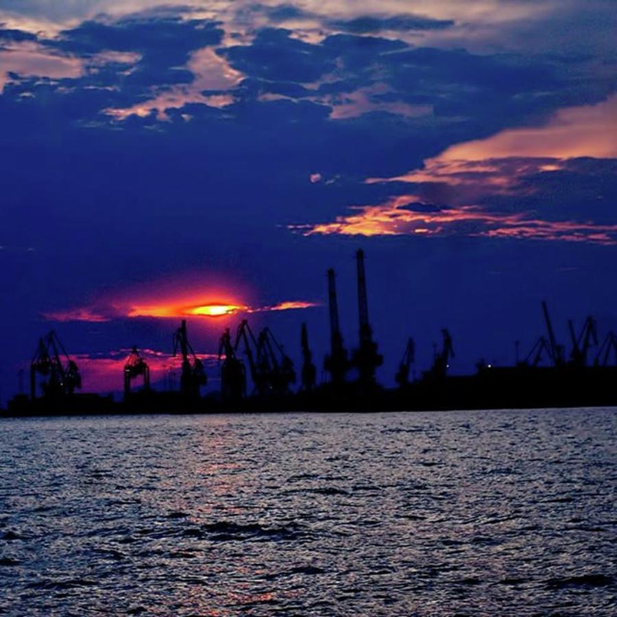 City Photograph - Sunset In The Port #horizon #beauty by Emmanuel Varnas