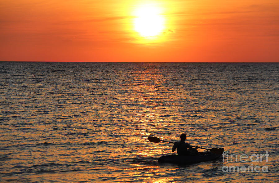 Sunset Photograph - Sunset Kayak by Art Kurgin