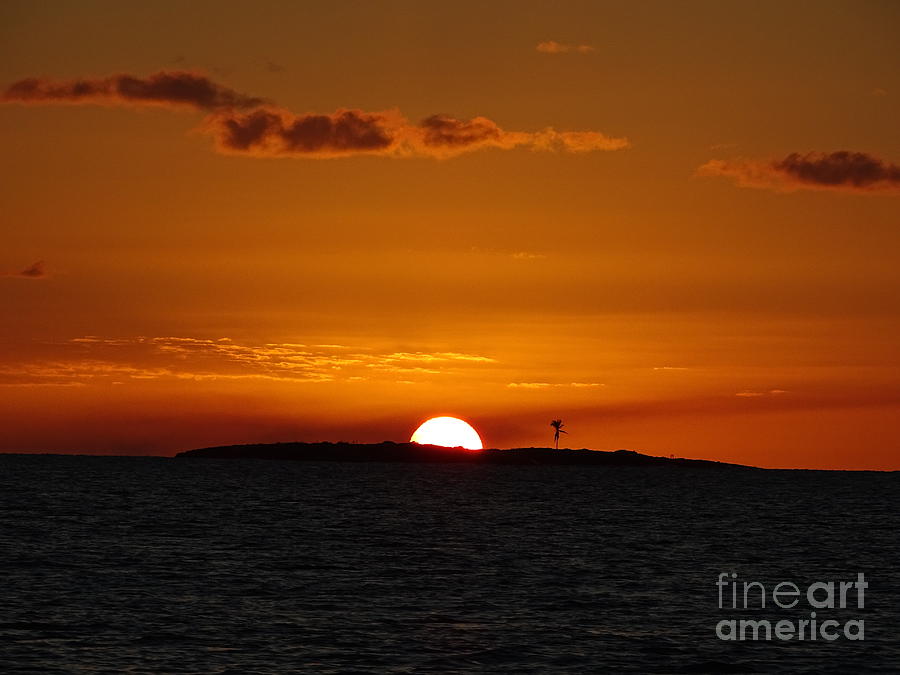 Sunset on Goulding Cay Photograph by Lainie Wrightson