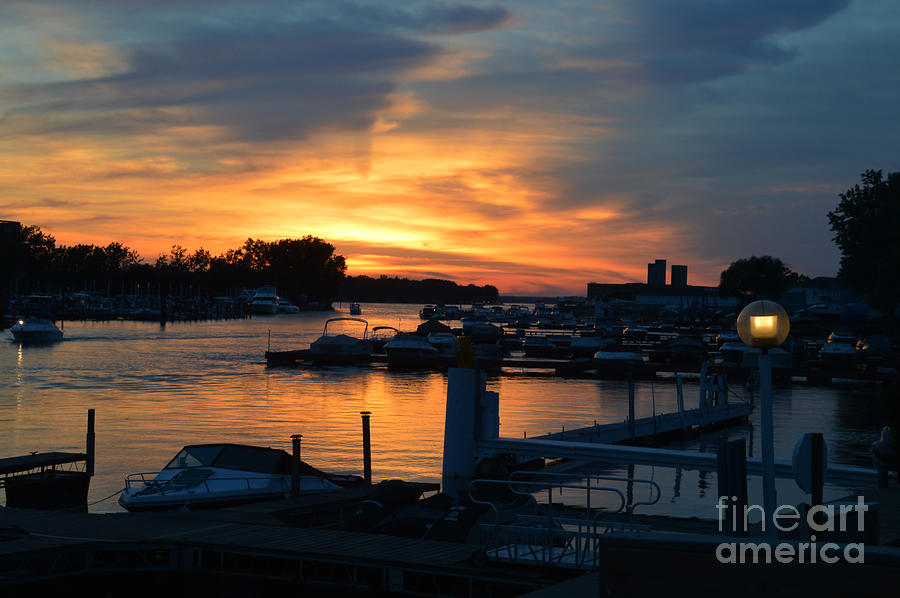 Sunset On The Niagara River Photograph by Sheila Lee