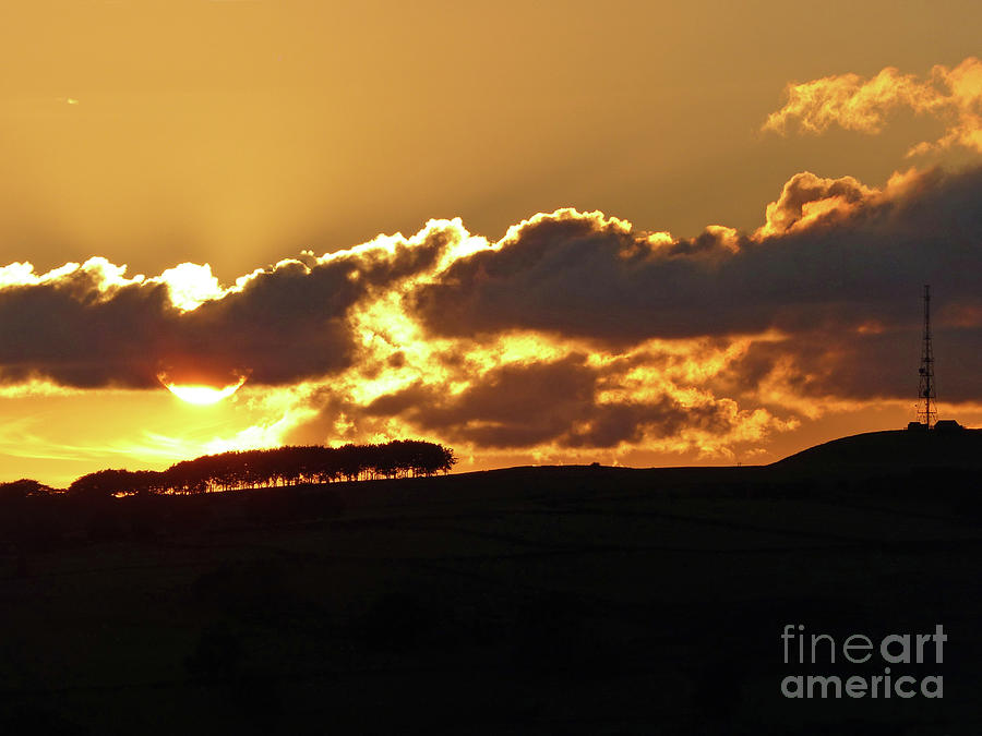 Sunset over Calver Peak by Phil Banks Sunset over Calver Peak by Phil Banks