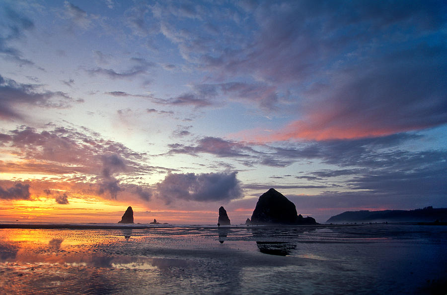 Sunset over Cannon Beach Photograph by Rich Iwasaki - Fine Art America