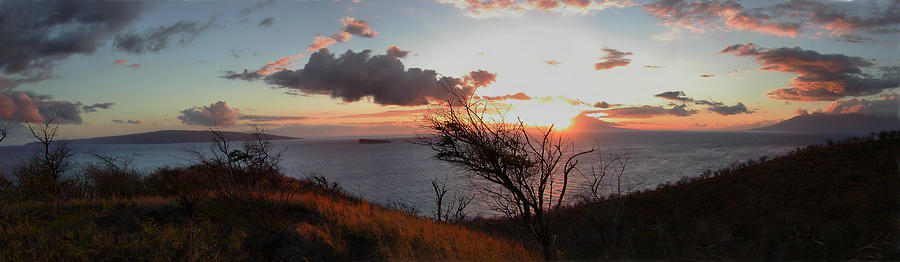 Sunset over Lanai 2 Photograph by Dustin K Ryan