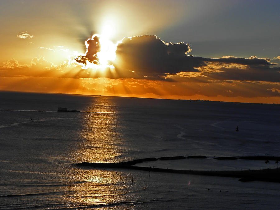 Sunset Over Waikiki III Photograph by Elizabeth Hoskinson