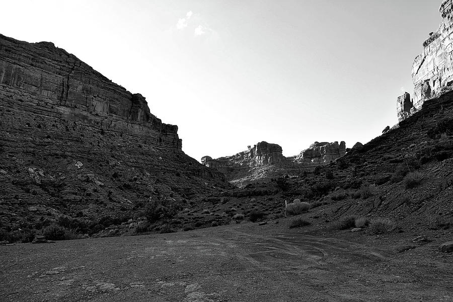 Sunset Tour Valley Of The Gods Utah 07 BW Photograph by Thomas Woolworth