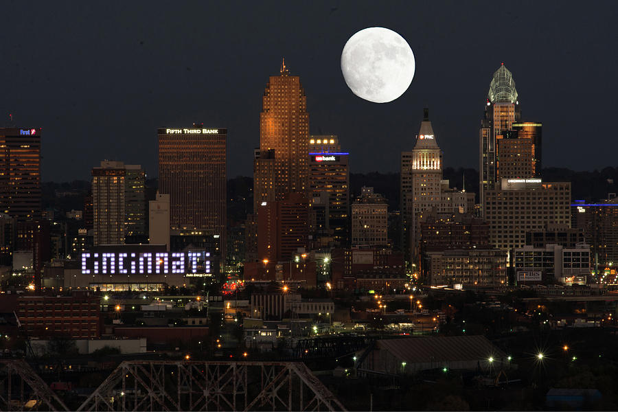 Super moon Cincinnati 2016 Photograph by Randall Branham