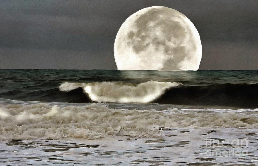 Super Moon Over Ocean Photograph By Helene Guertin