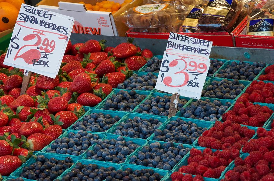 Super Sweet Blueberries by Vinnie Oakes Super Sweet Blueberries by Vinnie Oakes