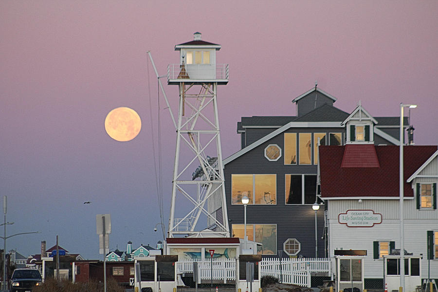 Super Wolf Moon At The Watch Tower Photograph by Robert Banach