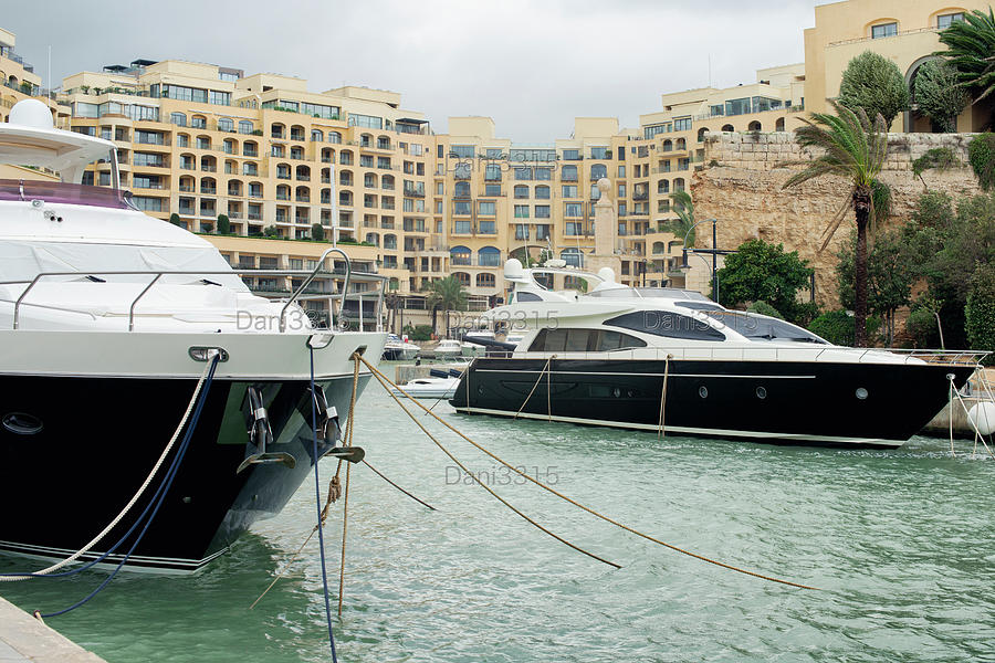 yacht mooring fees malta