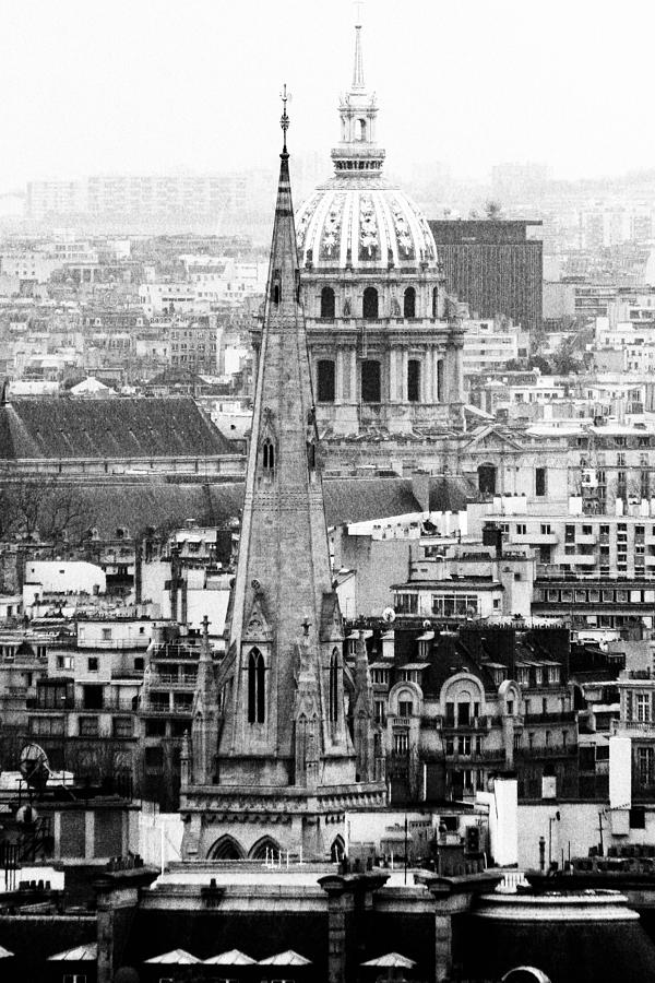Sur les toits de Paris Photograph by Sascha Richartz