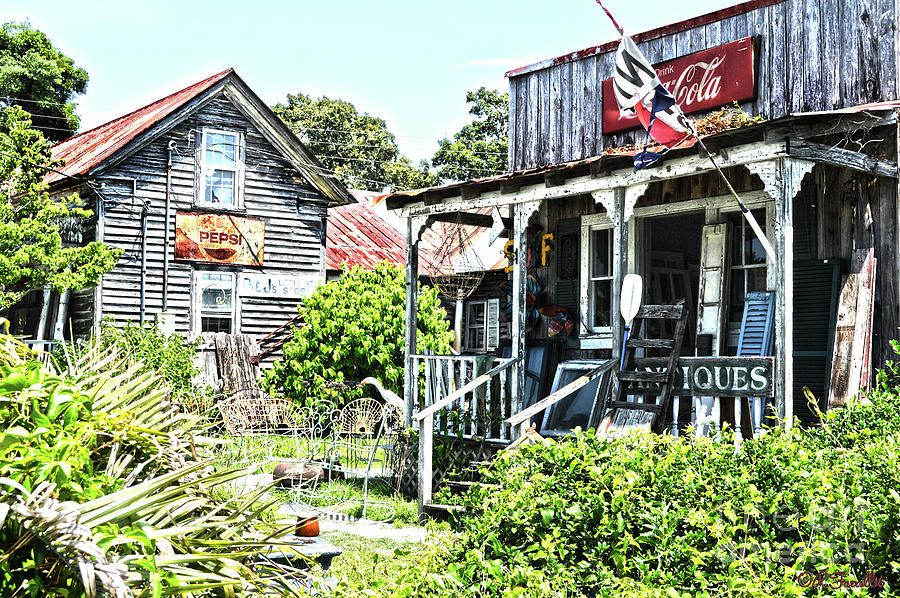 Swansboro Antique Store Photograph by Rod Farrell