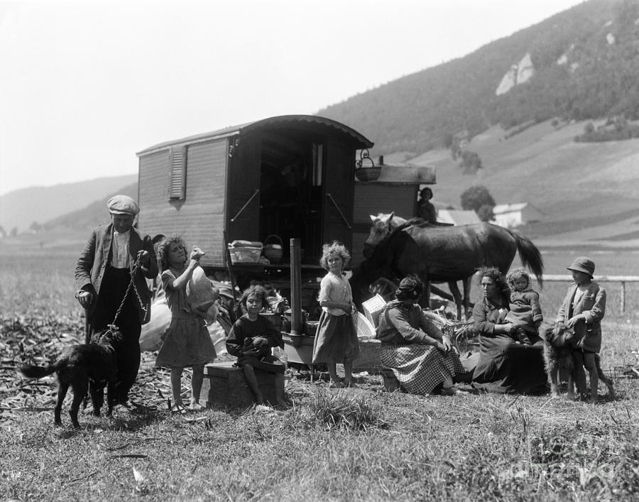 Swiss Nomads And Gypsy Wagon, C.1930s Photograph by H. Armstrong Roberts/ClassicStock