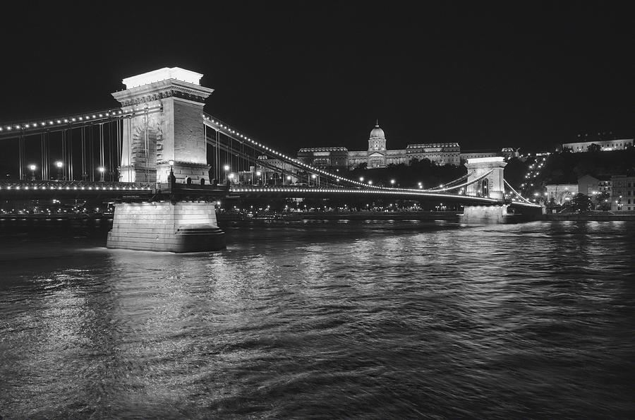 Szechenyi Chain Bridge Budapest Photograph by Alan Toepfer