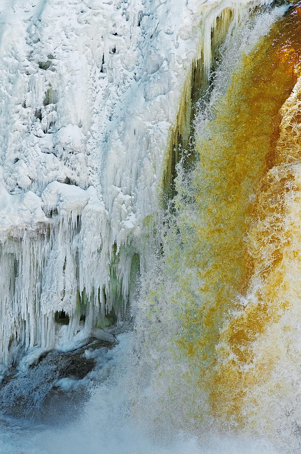 Tahquamenon Falls Photograph by Jim Zablotny