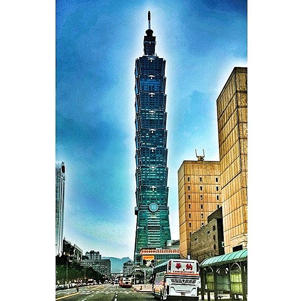 Holiday Photograph - Taipei 101 (chinese: 台北101 / by Tommy Tjahjono
