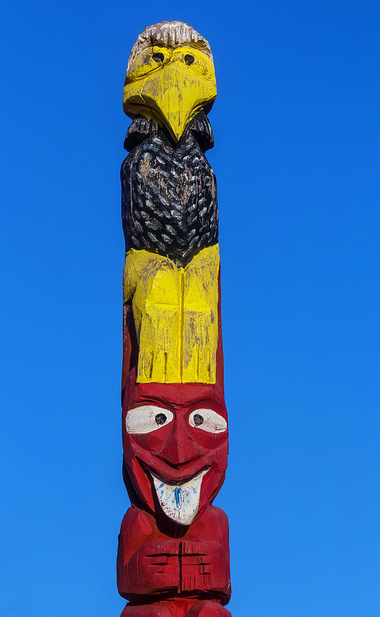 Tall Totem Pole Photograph by Garry Gay