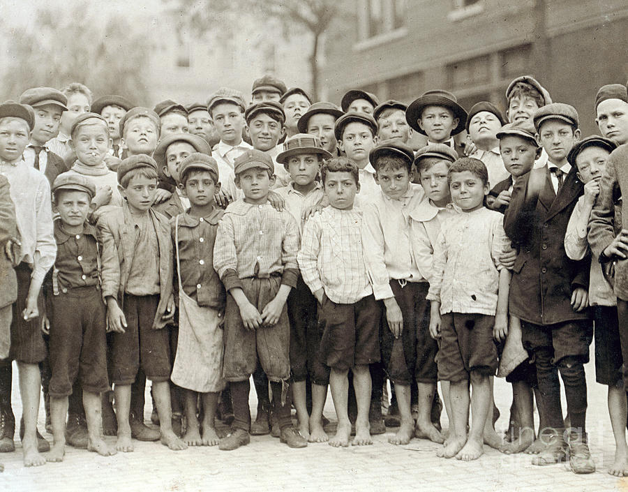 Tampa Newsboys, Lewis Hine, 1913 Photograph by Science Source