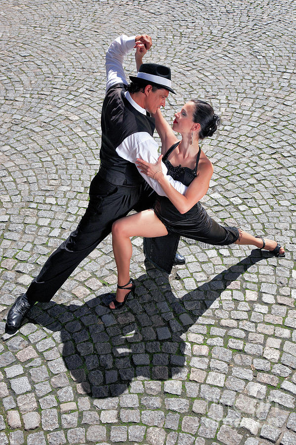Tango 01 Photograph by Bernardo Galmarini
