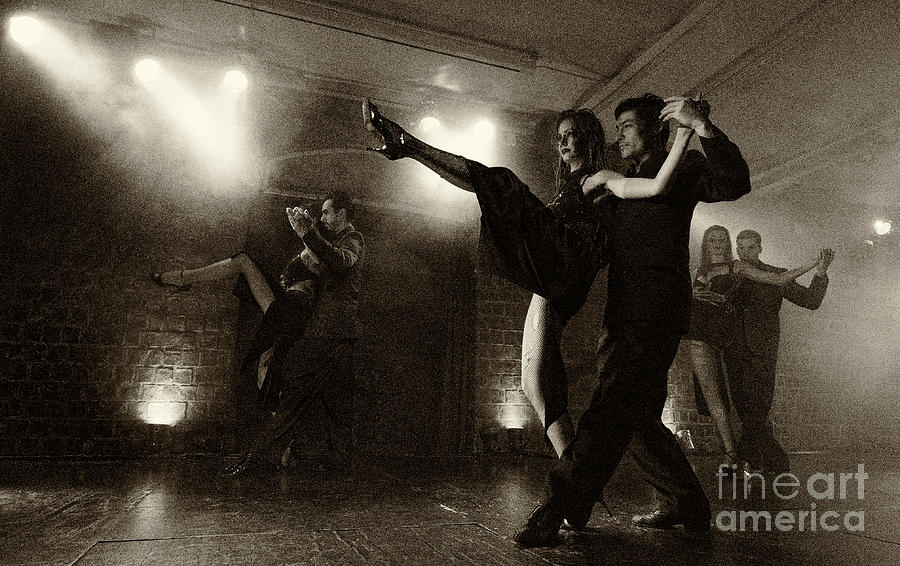 Tango Buenos Aires 4 Photograph by Bob Christopher
