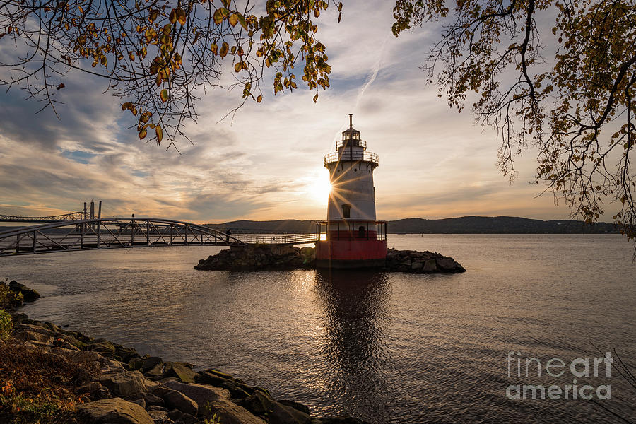 Tarrytown Lighthouse Photograph by Zawhaus Photography