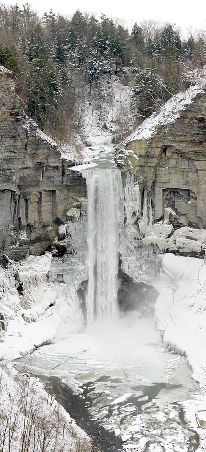 Taughannock Falls 2 Photograph by Kyle Llewellyn