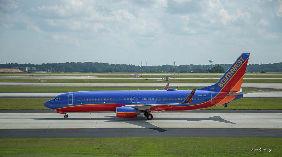 N8648A Southwest Boeing 737 Arriving Hartsfield-Jackson Atlanta International Airport Art Photograph by Reid Callaway
